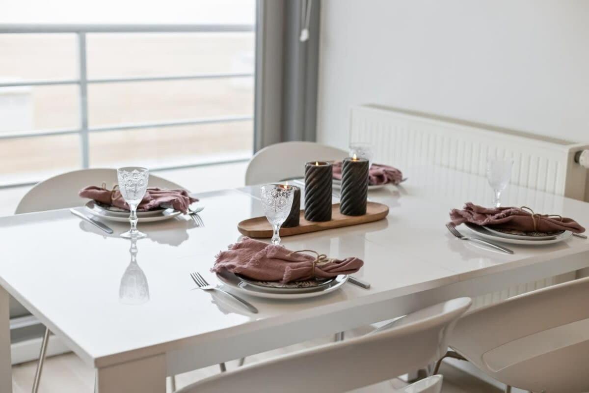 Huswell - With Frontal Sea View In Appartement
