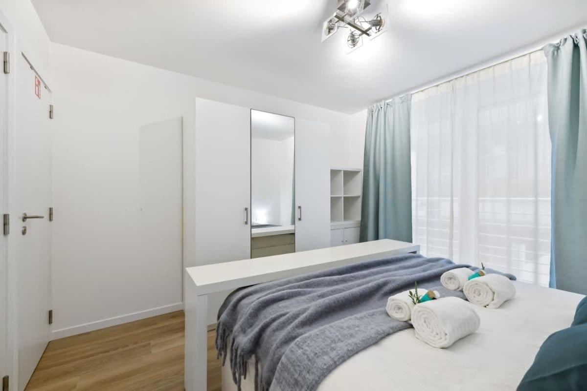 Huswell - With Frontal Sea View In * Knokke-Heist